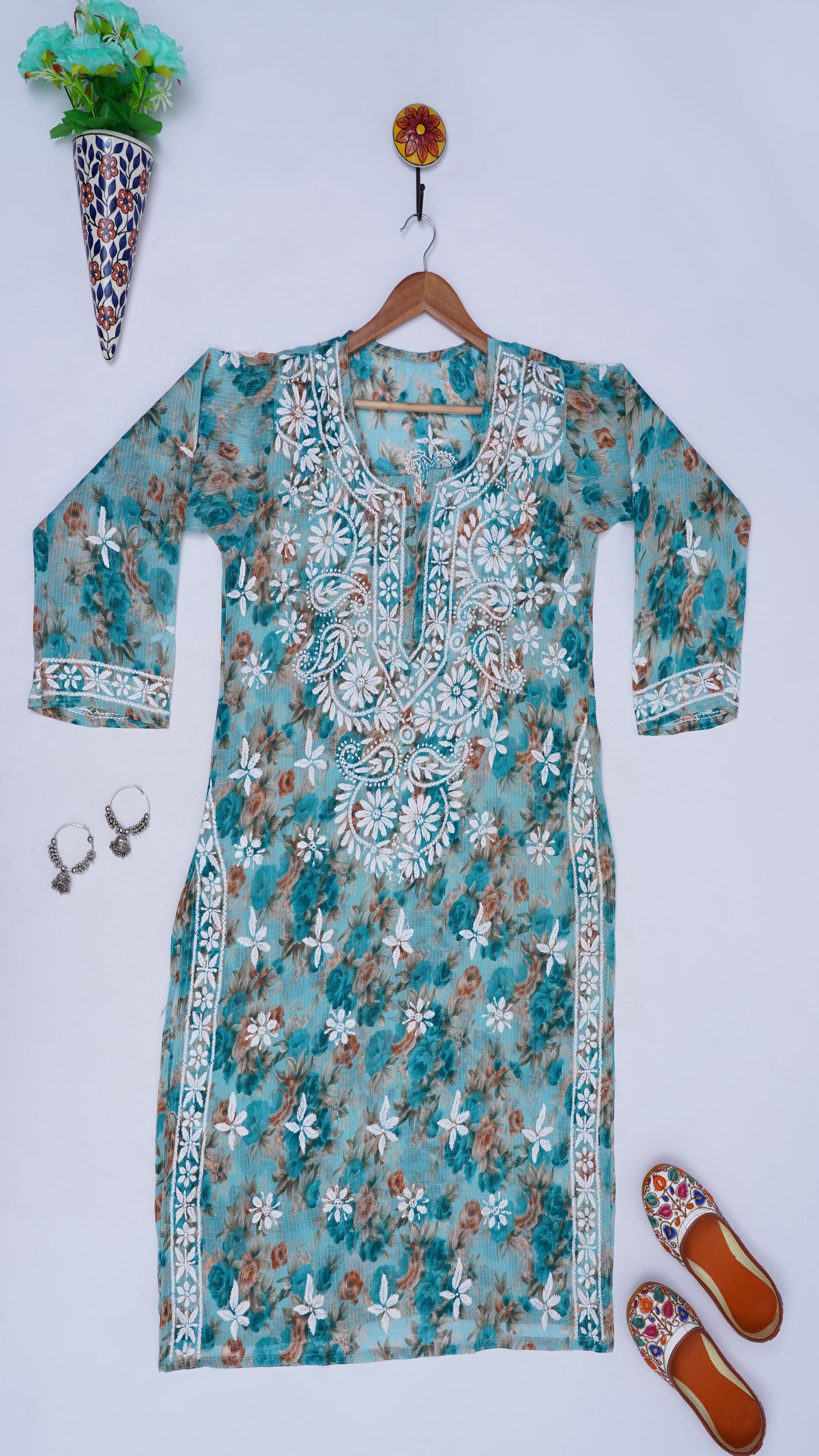 Noor-e-Kota Chikankari kurta