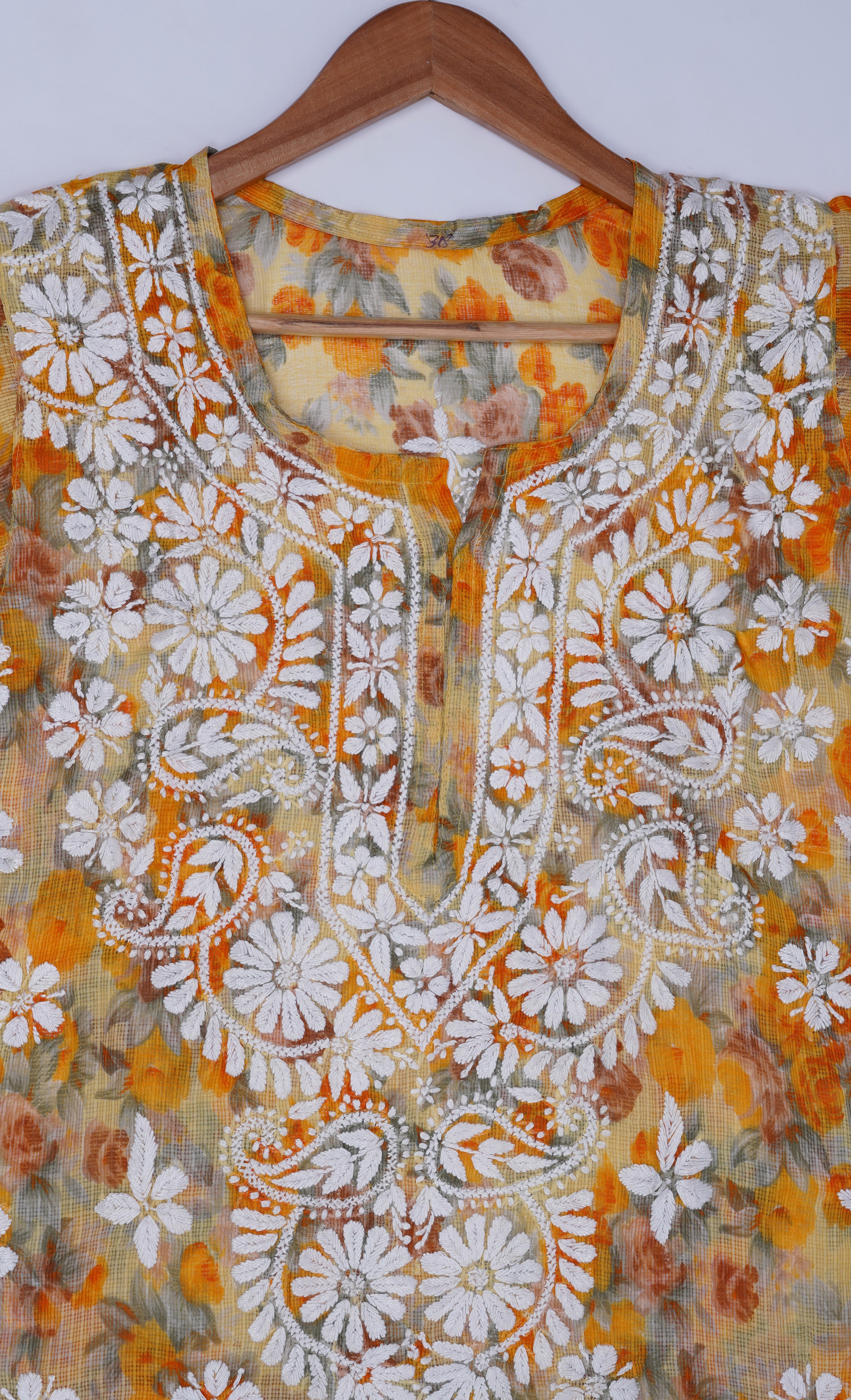 Noor-e-Kota Chikankari kurta