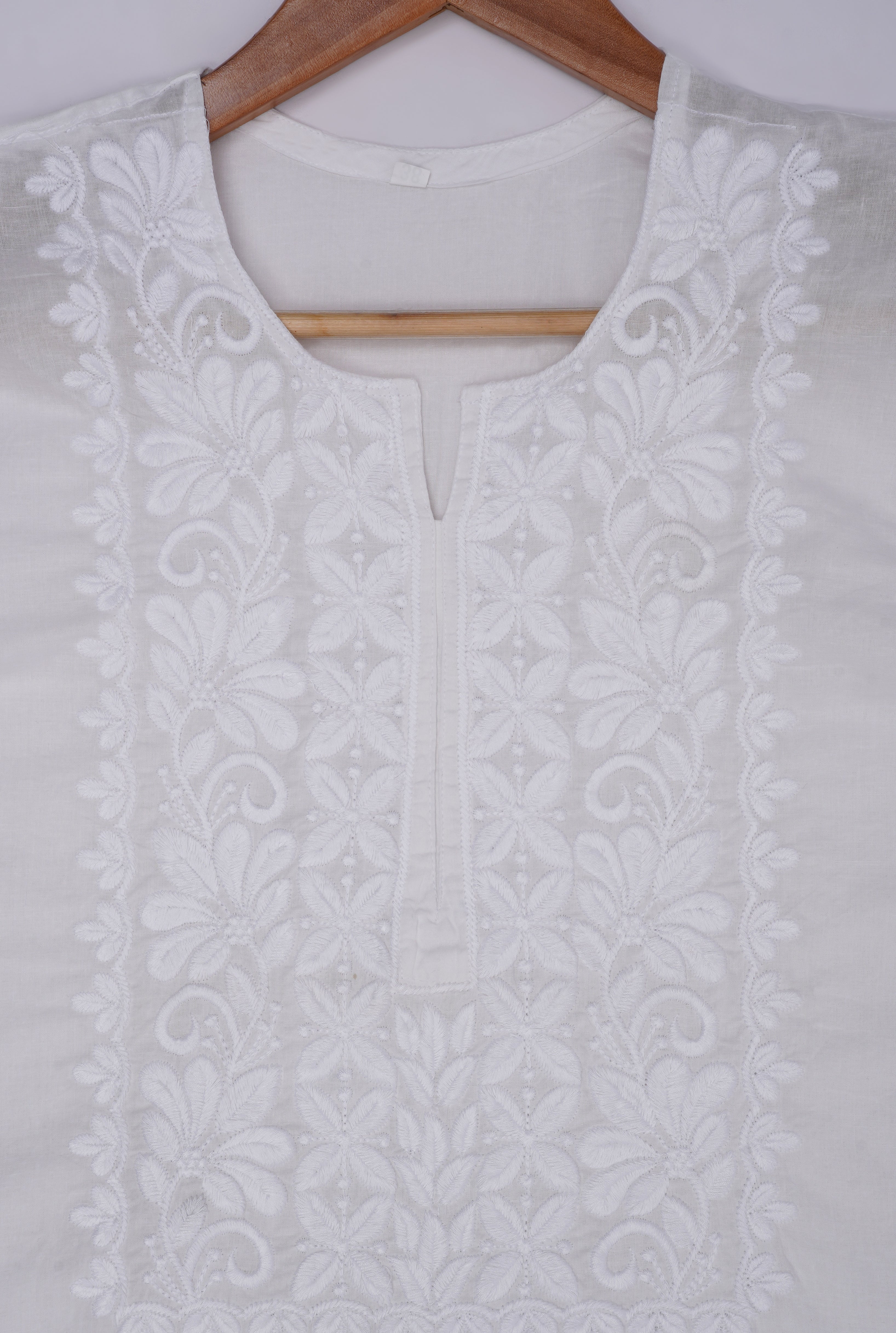 Noor-e-Nazaakat 3D Embroidery Kurta